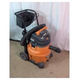RIDGID 16 Gallon 6.5 Peak HP Wet/Dry Vacuum Cart