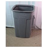 Toter Commercial Heavy-Duty Trash Can