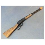 Vtg Western Cowboy Lever-Action Plastic Toy Rifle