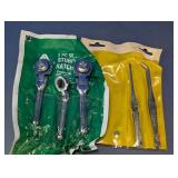 Stubby Ratchet Set & Metal Pick Tools Set