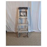 Sturdy Aluminum Step Ladder