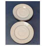 Noritake Trudy Porcelain Plate Set