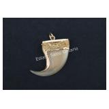 18K Gold Claw Pendant   4.32 grams
