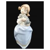 Lladro Nao Porcelain Figurine 7.5'H x 3.5'W
