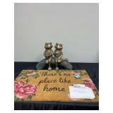 Outdoor Rug and Frogs Garden Statue