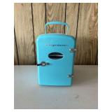 Frigidaire Retro Mini Portable Fridge - Turquoise