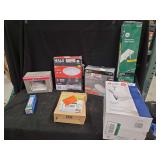 Assorted Lighting & Bathroom Accessories