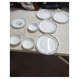CORELLE DINNER PLATES AND BOWLS