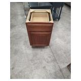 KITCHEN CABINET 18X22X30