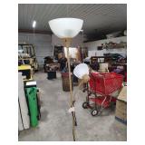 FLOOR LAMP