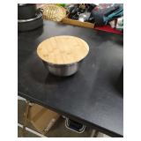 STAINLESS STEEL MIXING BOWL WITH LID