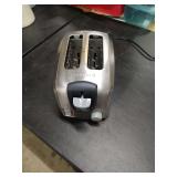 BLACK AND DECKER STAINLESS 2 SLICE TOASTER