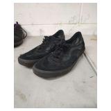 VANS SZ 12 SHOES