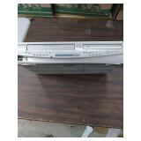SYLVANIA DVD VHS PLAYER COMBO