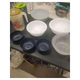 MIXING BOWLS - DRINK PITCHERS - BOWLS