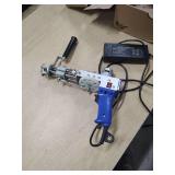 CARPET TUFTING GUN