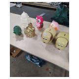 PIGGY BANKS