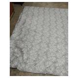 QUEEN SIZE COMFORTER