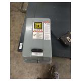 SQUARE D ELECTRIC BOX