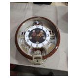 SEIKO BATTERY OPERATED MUSICAL CLOCK PLAYS 8 DIFFERENT SONGS