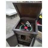 VINTAGE RIVOLI PHONOGRAPH RECORD PLAYER CABINET