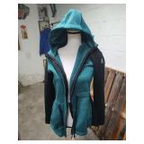 ZERO XPOSURE SZ LARGE HOODED WOMEN