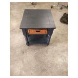 1 BASKET SIDE TABLE 24X26X25