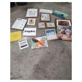 DECORATIVE WALL HANGING PICTURES