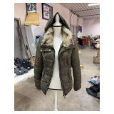 NEW YORK AND COMPANY- KHAKI GREEN- PUFFER JACKET- SIZE S