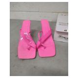 SZ 10 PINK HEALED SANDALS