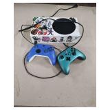 XBOX SERIES 5 GAMING CONSOLE WITH 2 WIRELESS CONTROLLERS