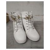 SHOE DAZZLE SZ 10 ANKLE BOOTS