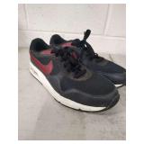 NIKE SZ 12 MENS SHOES
