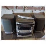 White-Westinghouse WX-101 3CD Changer with Speakers