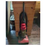 Dirt Devil Featherlite Bagless Upright Vacuum 12 amp