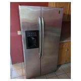 GE Profile Arctica Refrigerator - Model PSS26LG/PSS26LS