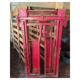 Livestock Squeeze Chute