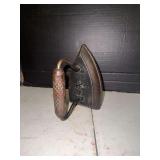 Heavy Metal Clothes Iron with Handle