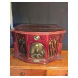 Thomas Pacconi Classics 1900-2000 Radio & Record Player