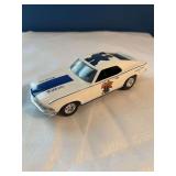 University of Kentucky Wildcats Ford Mustang, 2001-2002 Limited Edition Diecast Vehicle