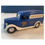 Gill Collectibles Kentucky Wildcats 1998 Basketball National Champions Diecast Vehicle