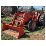 Kubota MX5000 Tractor with LA852 Front End Loader