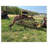 L- NEW HOLLAND HAY RAKE