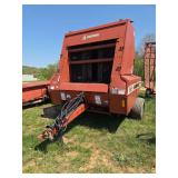 L10- 565T HESSTON ROUND BALER