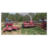 L10- GEHL SILAGE CHOPPER WITH CORN HEAD + WHEAT HEAD