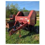 L10- CASE INTERNATIONAL ROUND BALER