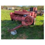 L10- MASSEY FERGUSON SQUARE BALER