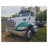 2005  PETERBILT  335 L12- 2005 PETERBILT 335 CAB + CHASSIS (HAS TITLE)