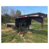 L15C- 1993 FLATBED GOOSENECK TRAILER (HAS TITLE)
