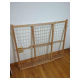 Adjustable Wooden Safety Gate